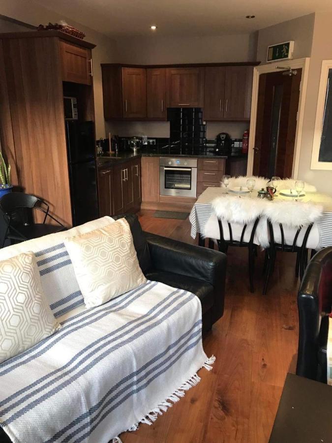 Centre Of Dingle Town - Luxury Holiday Apartment Extérieur photo